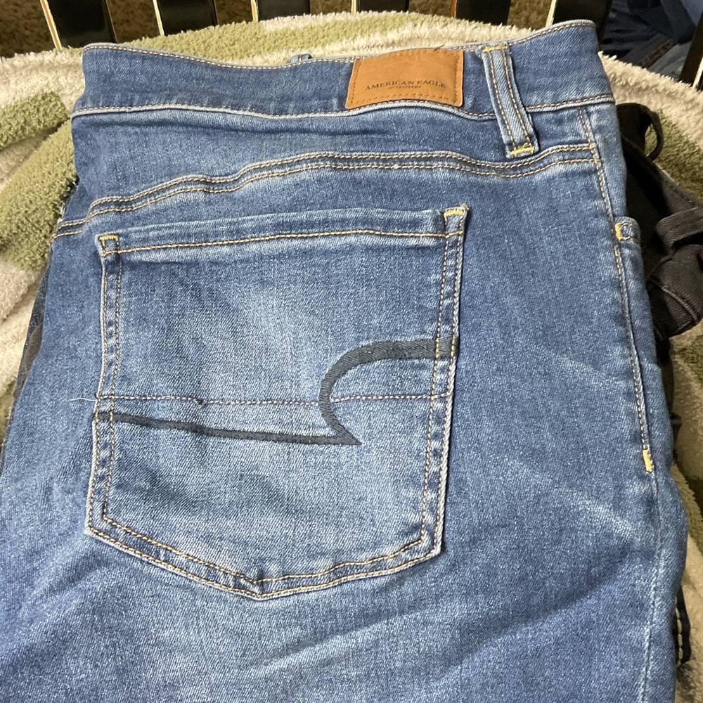 American Eagle Outfitters Relaxed Fit Blue Jeans